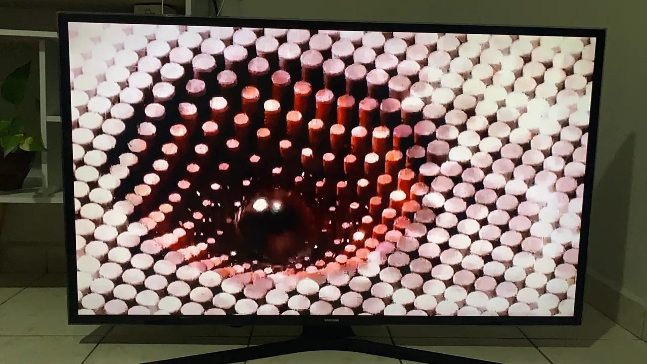 Tv smart Samsung 50 polegadas sem detalhes  - Foto 3