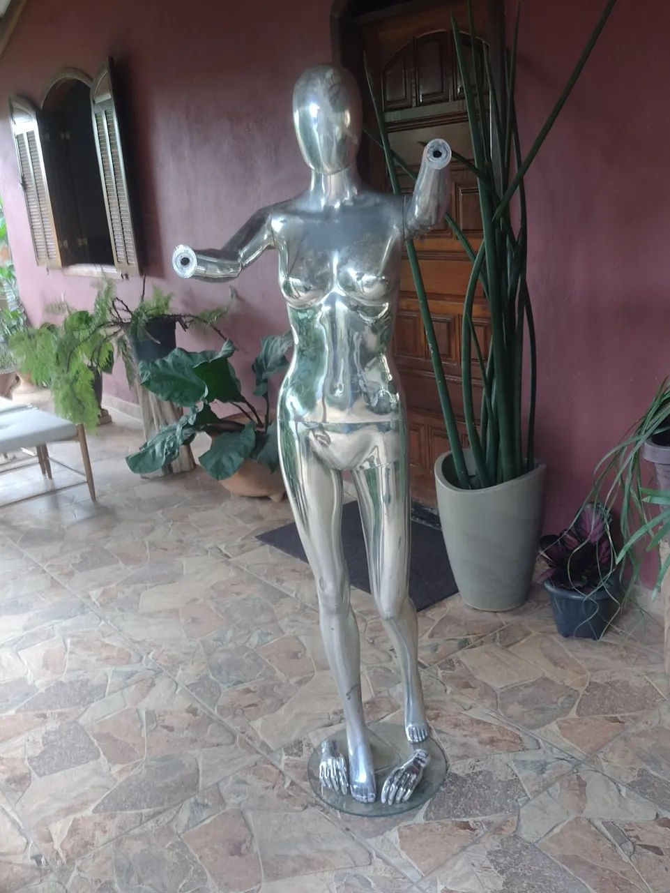 Vendo este manequim  por 165 vendo no estado que está 