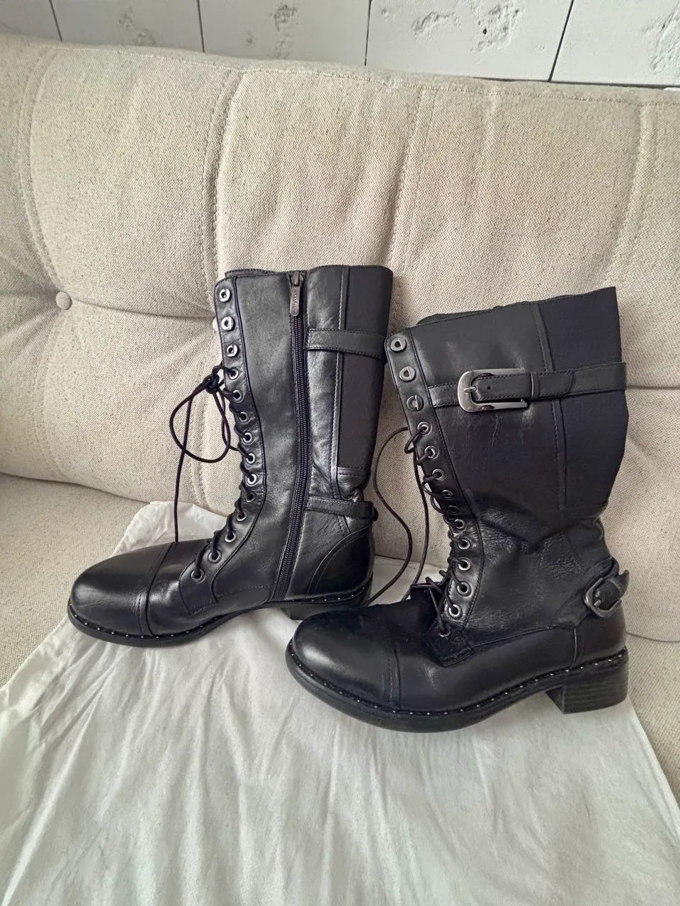 Bota de couro preto
