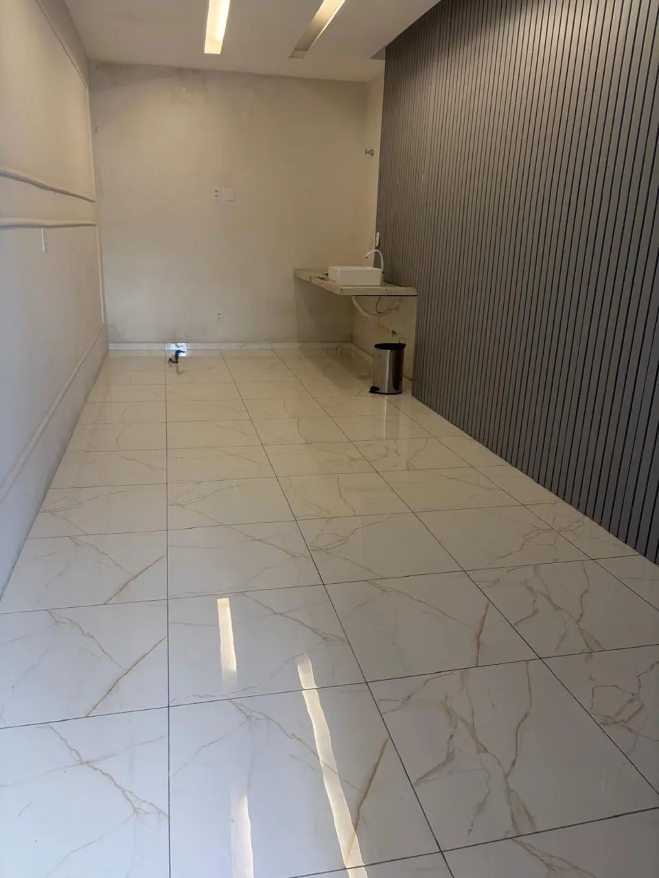 Ponto comercial no centro ótimo para loja ou escritório / próximo à praça de convivência  - Foto 5
