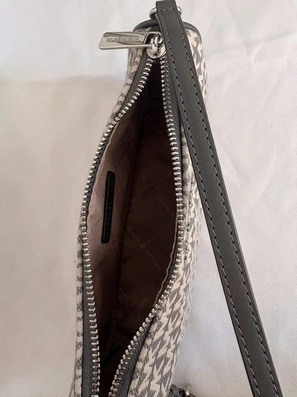 Bolsa Michael kors cinza original - Foto 5