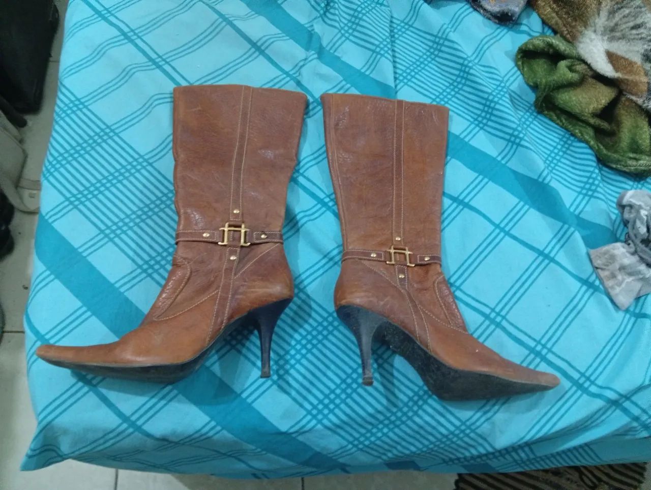 Bota cano longo e bico fino - Foto 2