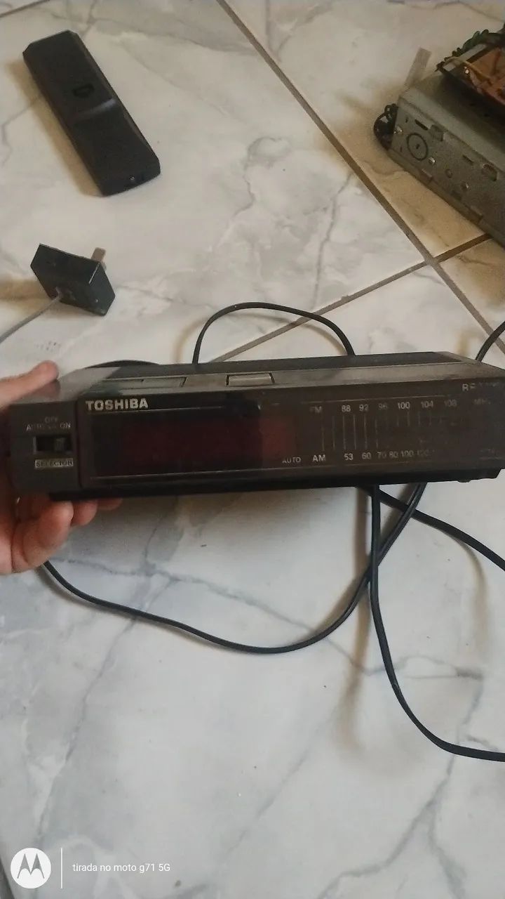 Rádio relógio Toshiba  - Foto 2