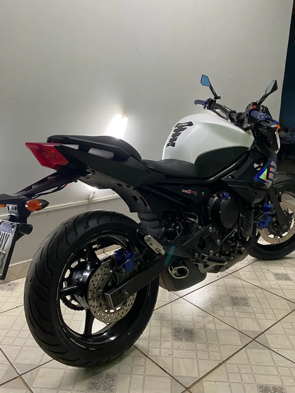 Yamaha XJ6 N 2017 - Foto 4