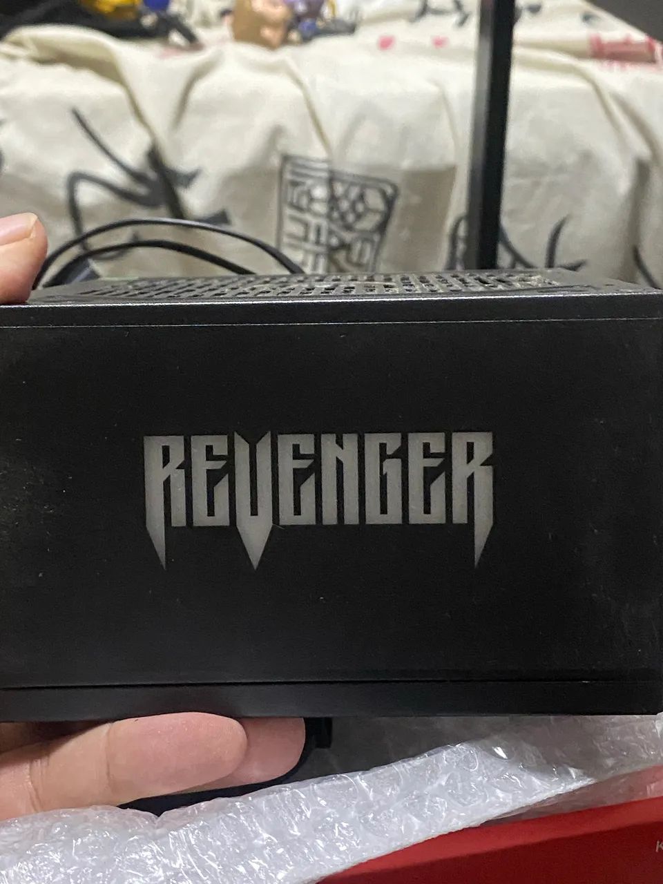 Fonte Real 550W Revenger Maximus RGB - 80 Plus Bronze - Foto 2