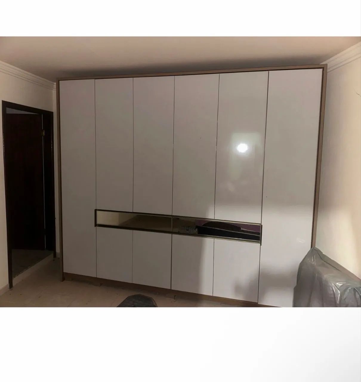 Guarda roupa 6 portas 