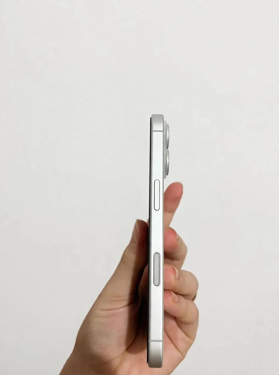 IPHONE 16 - Foto 2