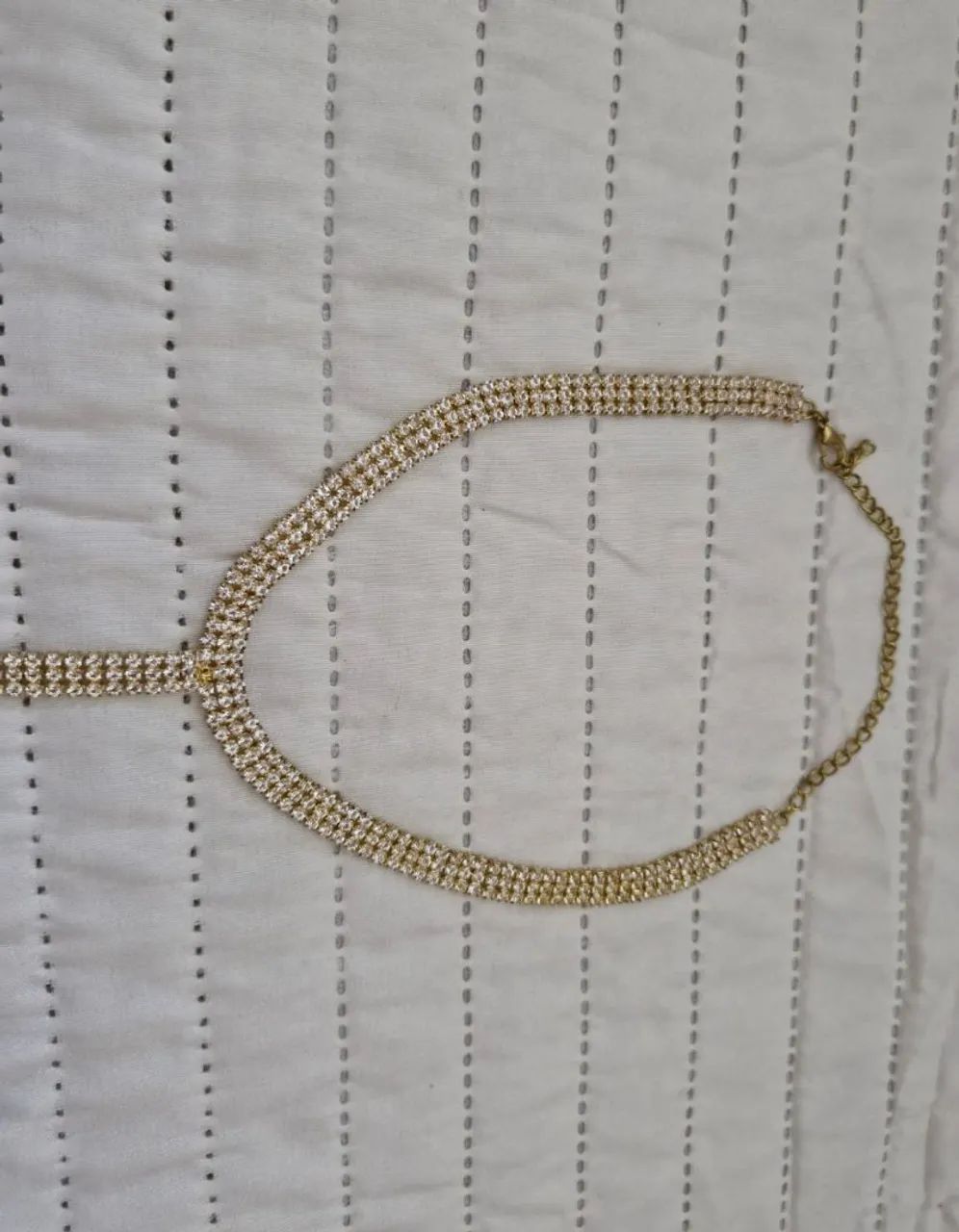 Colar de strass gravatinha  - Foto 2