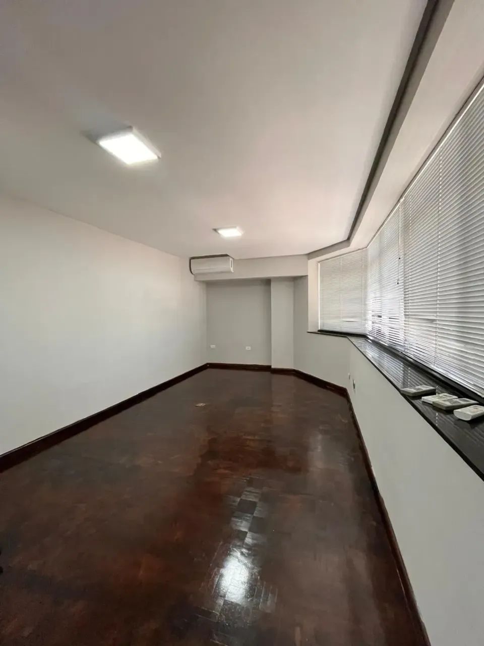 COD-572- SALA COMERCIAL PARA LOCAÇÃO  EDIFÍCIO CENTRO COMERCIAL Campo Grande/MS. - Foto 3