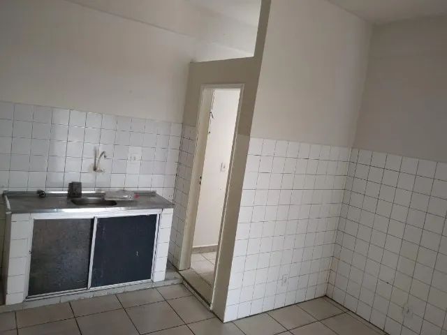 Prédio Comercial e Residencial c/ Ponto Comercial e 4 Apartamentos no Planalto - Foto 5
