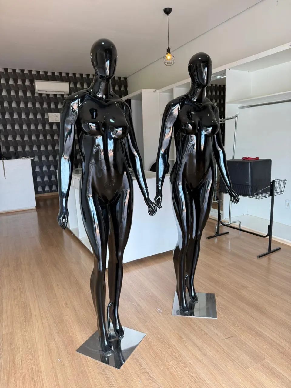 Manequins Pretos - Foto 2