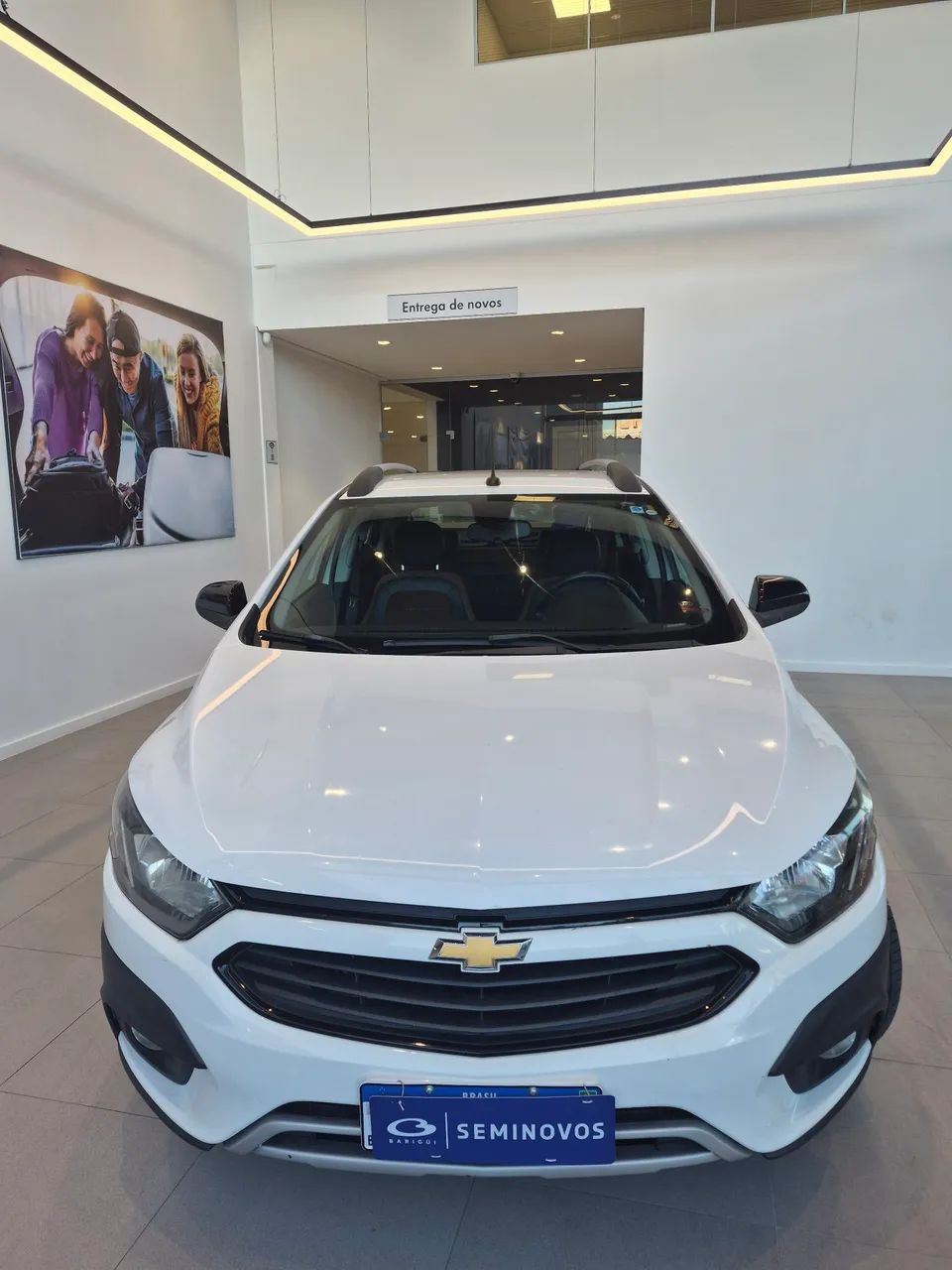 Chevrolet Onix Activ 1.4 8V Flex Mec. 4P 2018 - Foto 2