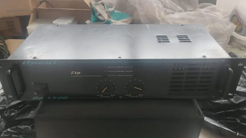 Mesa de som e Amplificador de Potência