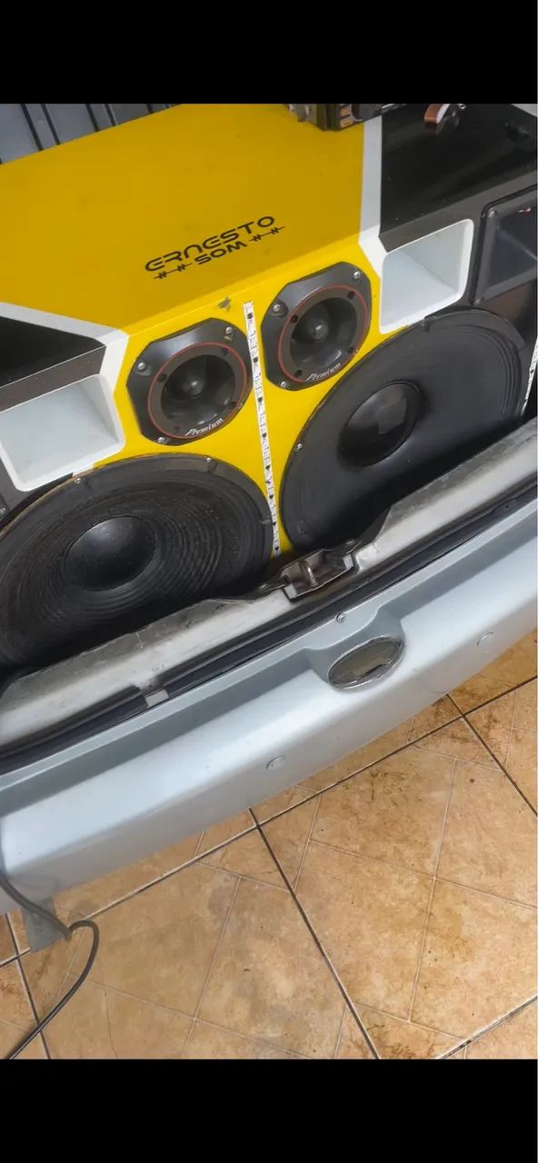 Vendo a caixa com 2 cornetas, 2 twites e dois graves de 15 WPU de 600  - Foto 3