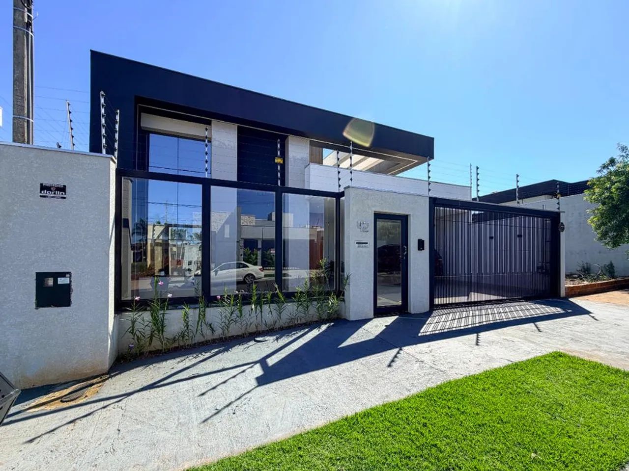 Casa à venda em Maringá, Jardim Munique, com 3 suítes, com 204.35 m² - Foto 2