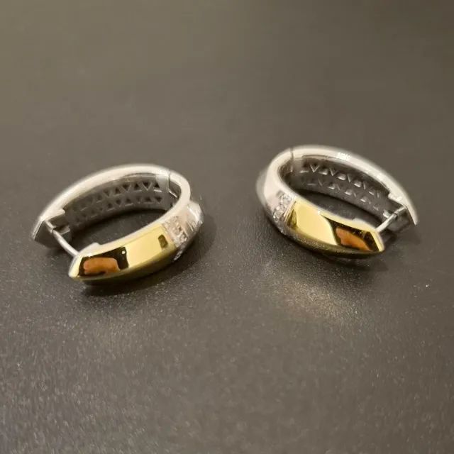 Par de Brincos Vivara Coleção Ouro & Prata - 43% OFF! - Foto 3