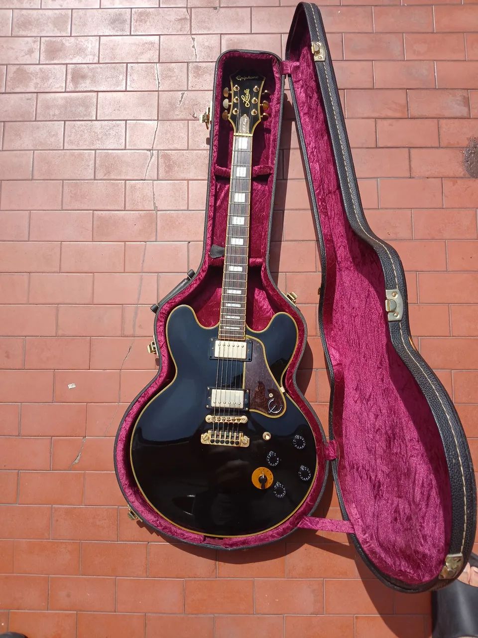 GUITARRA EPIPHONE LUCILLE BB KING - Foto 2