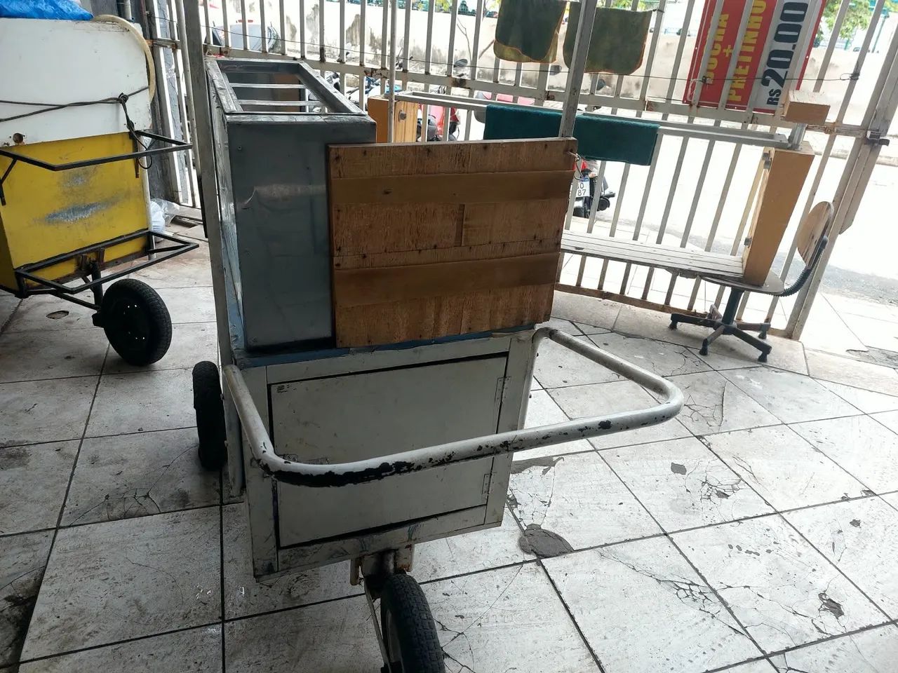 Vende-se carrinho de lanche - Foto 2