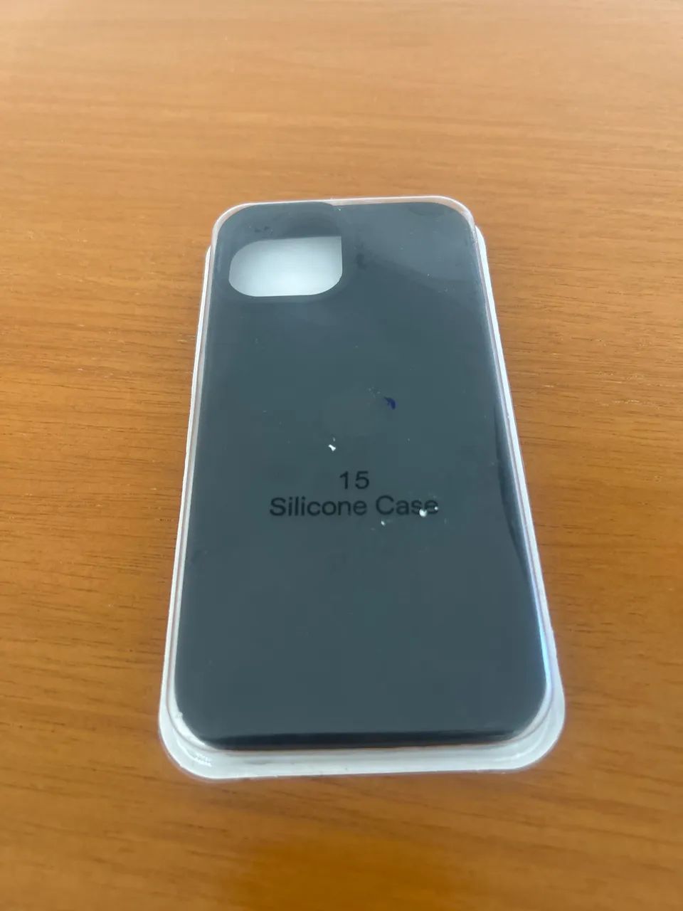 Case preta IPhone 15