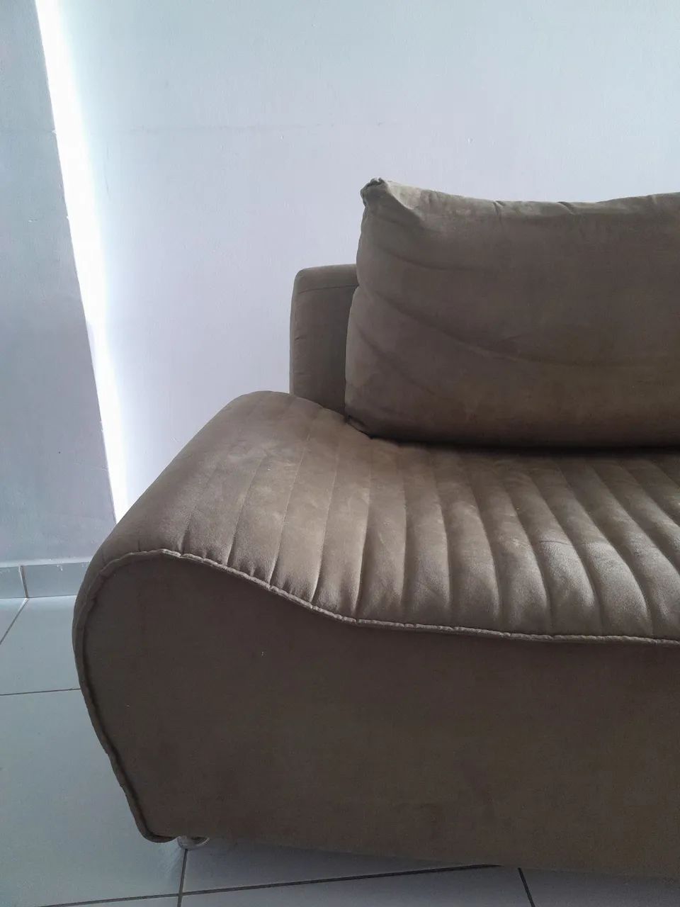 SOFÁ 2 OU 3 LUGARES VERDE OLIVA/SUEDE - Foto 3