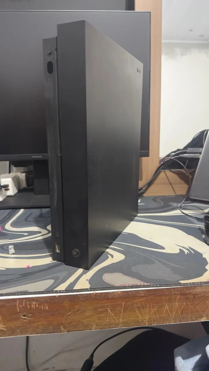 XBOX ONE X 1TB  - Foto 2
