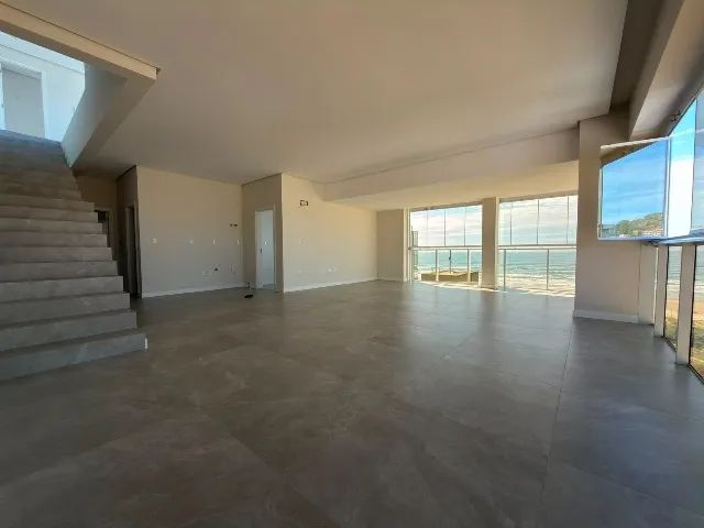 Cobertura duplex com Piscina - Laguna, Mar Grosso. 