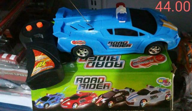 Carro controle remoto policia 44,00