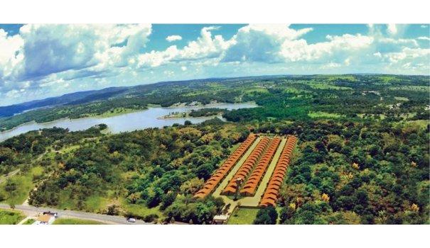 Casas parceladas próximas ao lago em caldas Novas - Casa em Condomínio a Venda n...