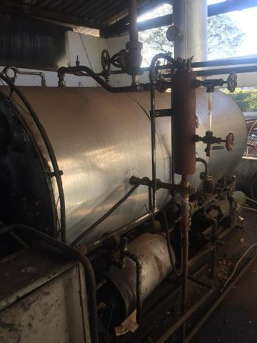 Caldeira a óleo 750 Kilos de vapor e uma Fornalha para lenha - Foto 4