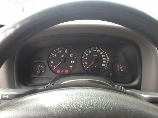 Vendo Astra 2004