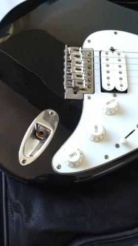 Guitarra Eagle STS 002 + Case - Foto 6