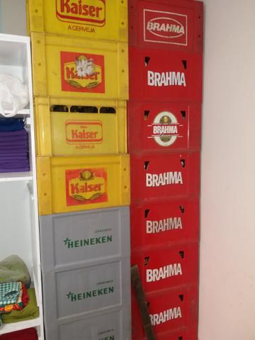 Vendo 100 vasilhames de cervejas de 600ml.vendo por unidade