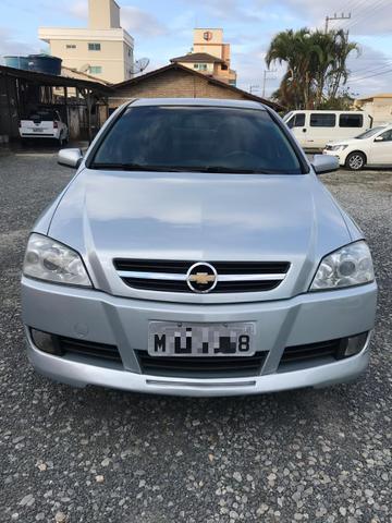 Astra hatch 2011 top de linha