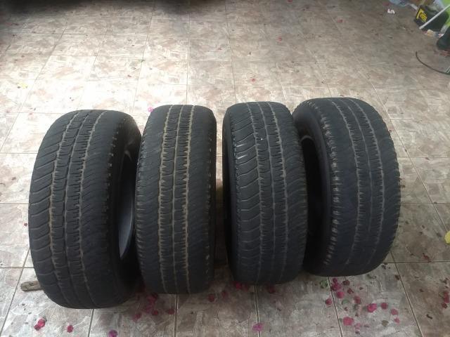 4 Pneus Michelin usados 245/70 R16 por R$390,00 - Foto 2