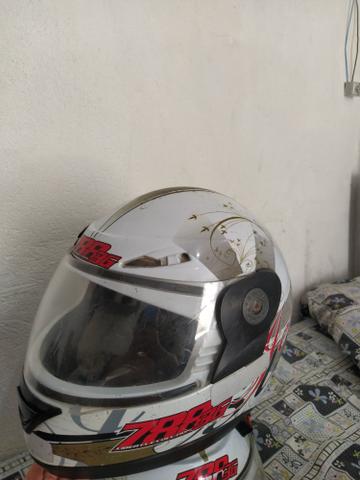 Capacete