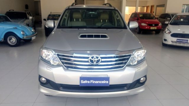 Hilux sw4 srv D4 4x4 3.0 TDI 7 Lugares - Foto 2