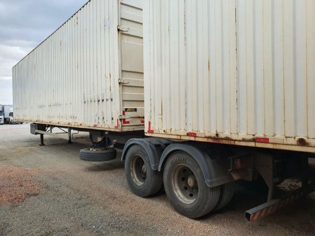 Carreta bitrem bau linshalm ano 2015 com 210m3 medidas 12.90m x 3.08m x 2.60 - Foto 3