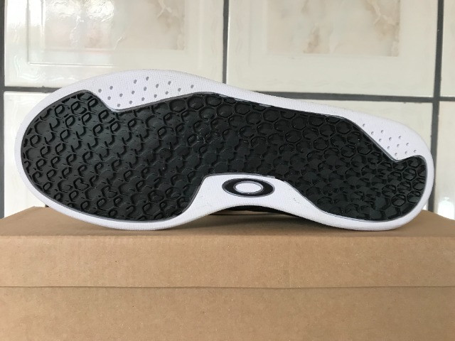 tênis oakley momentum 2