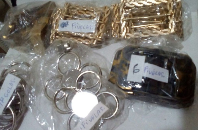 Lote de Fivelas e Argilas Novas!! Leia o Anúncio!!Leia o anúncio!! - Foto 3
