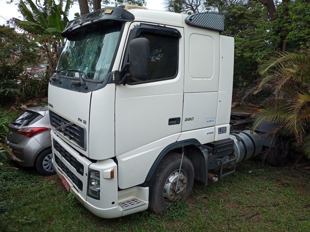 VENDO VOLVO FH 12380 2006 FRONTAL BRANCO