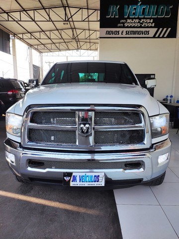 RAM 2500 LARAMIE HEAVY DUTY 4X4 BLINDADA