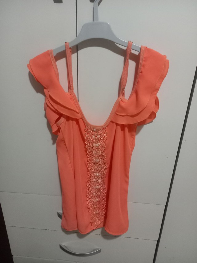 Blusa Laranja 10,00 
