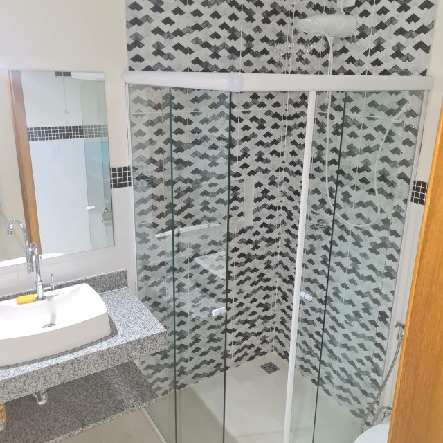 Área de festa com piscina aquecida e casa de temporada - Foto 9