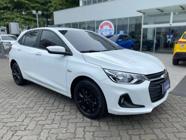 Onix 1.0 Turbo LTZ 2022 C/GNV - Douglas 9 8 3 3 2 8 7 1 1 