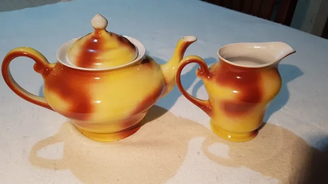 Bule De Chá E Leiteira Em Porcelana Barão Do Rio Branco