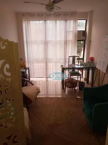Sala Comercial à Venda em Pendotiba - Niterói/RJ.