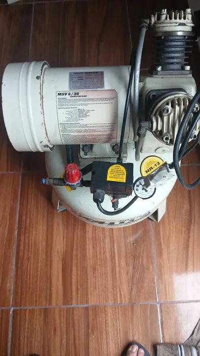 Compressor de ar odontológico MSV 6/30