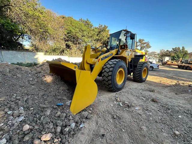 Pá carregadeira Komatsu WA320 2019 - Foto 3