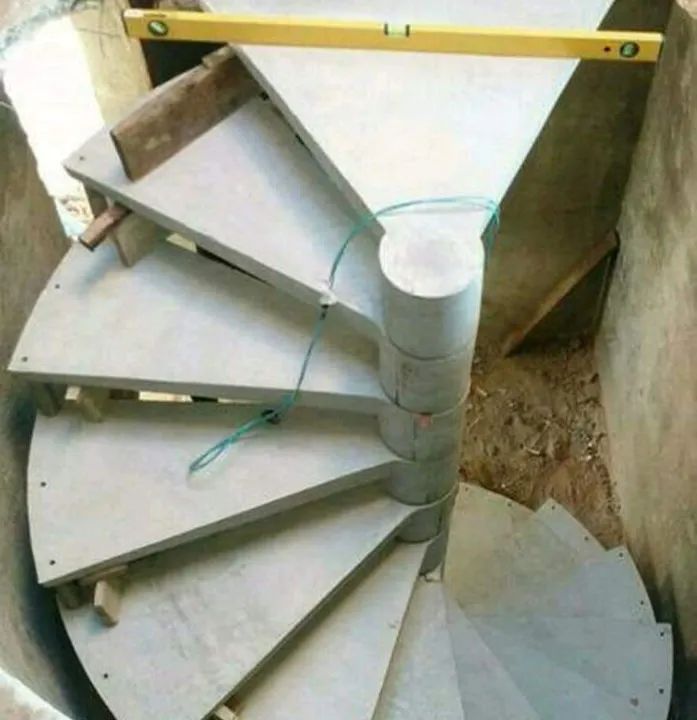 Escada caracol de concreto direto da Fábrica - Foto 2