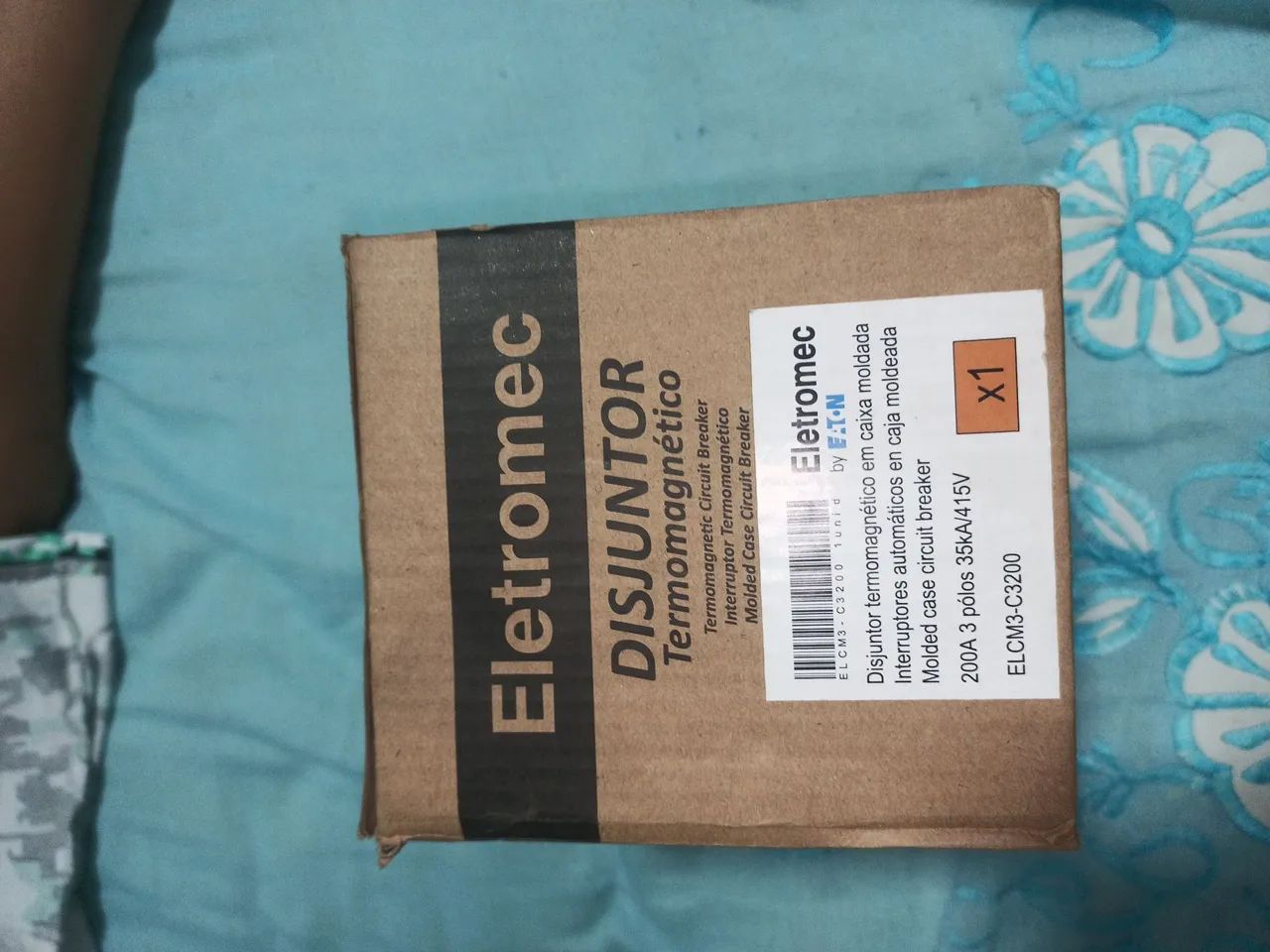 Disjuntor caixa moldada 3p 200A nova - Foto 3